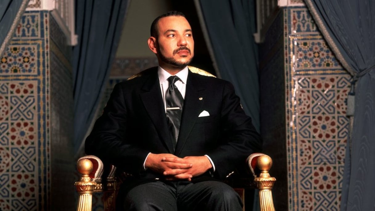 الصورة التي ظهرت على غلاف جريدة لو فيغارو الفرنسية، التي قدمت حوارا مطولا مع الملك سنة 2001.