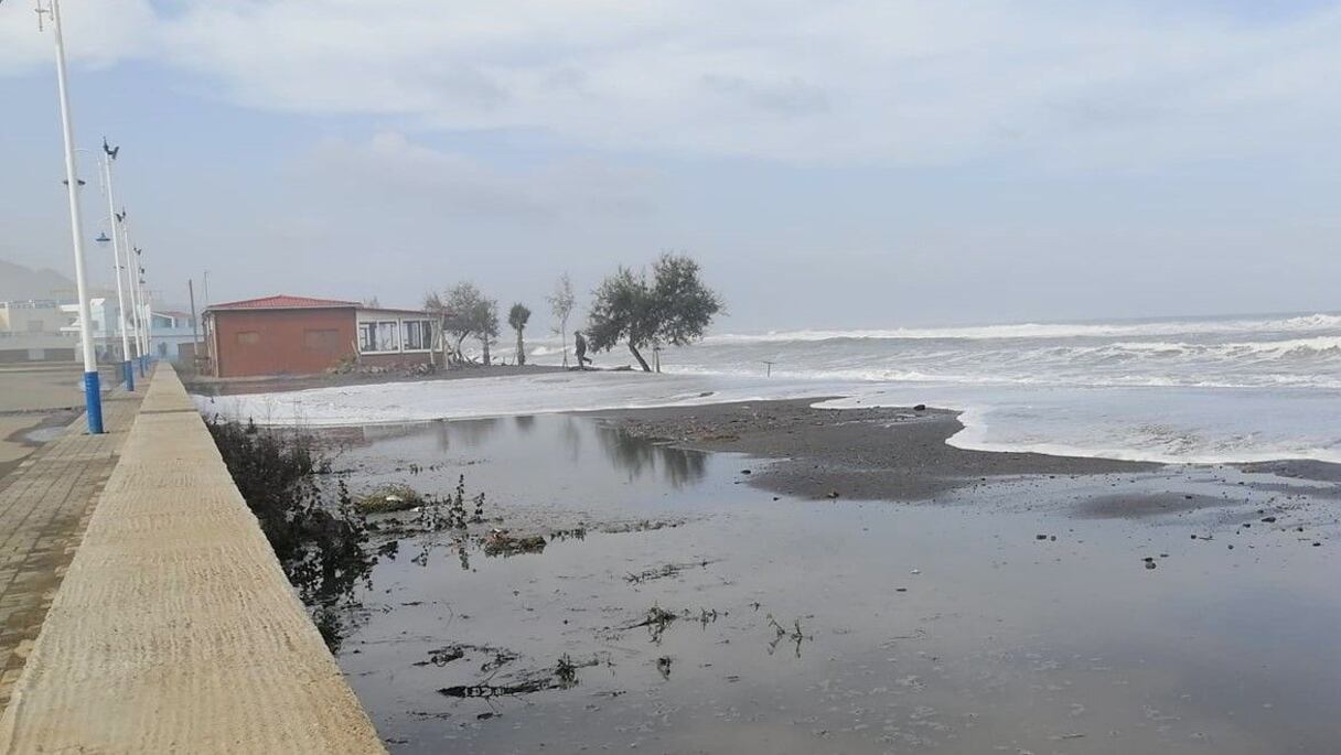 "ميني تسونامي" يضرب سواحل تطوان وشفشاون
