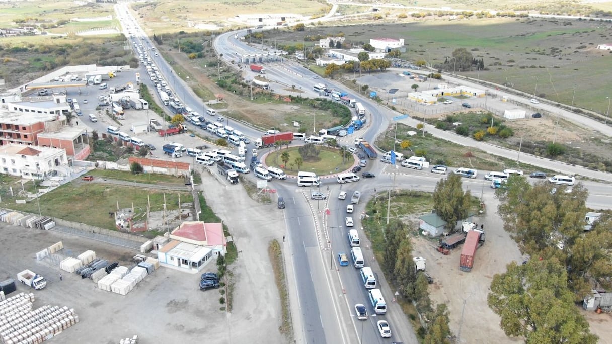 بملتقى الطرق ملوسة بضواحي طنجة
