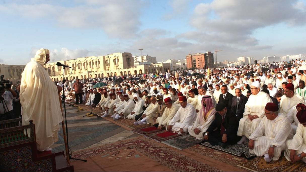 إمام مسجد الحسن الثاني يلقي خطبة العيد
