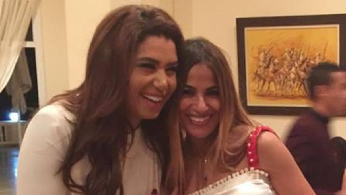 هدى سعد رفقة الممثلة ثريا العلوي
