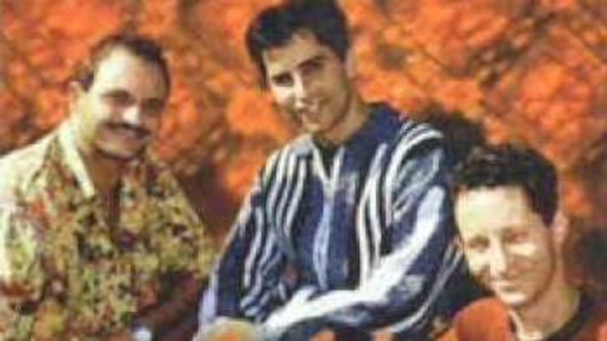 الراحل جمال فايت (يسارا)
