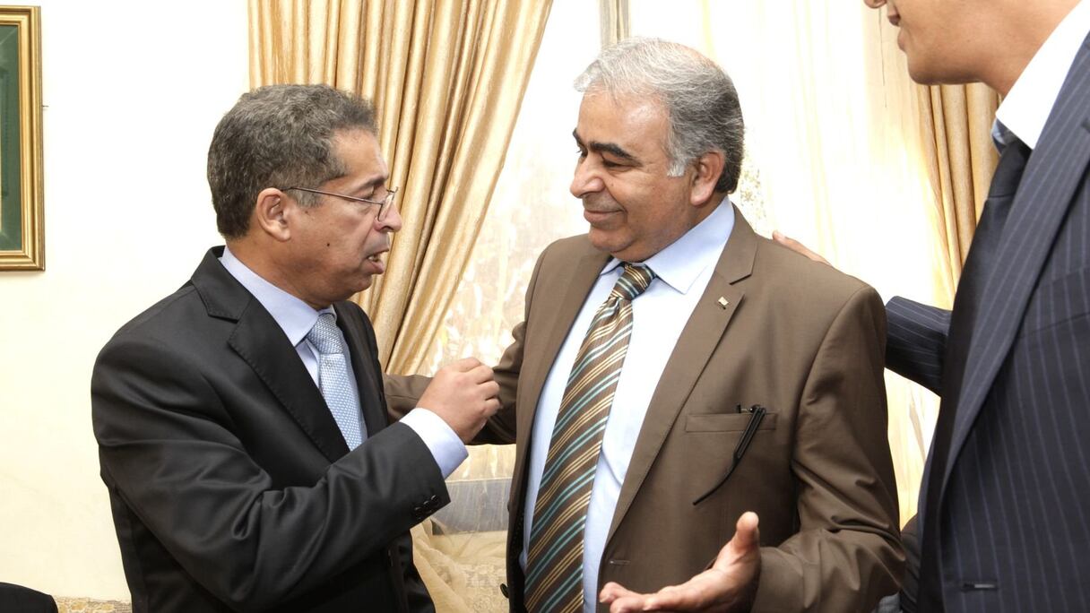 ضريف في محادثات ثنائية مع ممثلي المغربي العربي الذين حضروا المؤتمر
