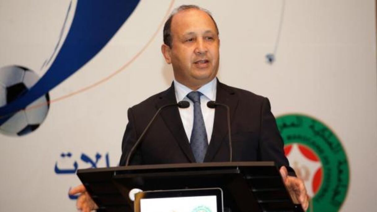 أحيزون بعد ألعاب القوى يتوغل في عالم الكرة
