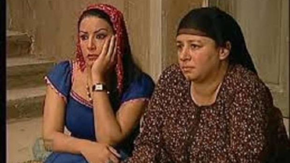 عبلة كامل وسمية الخشاب بطلتي مسلسل "ريا وسكينة"
