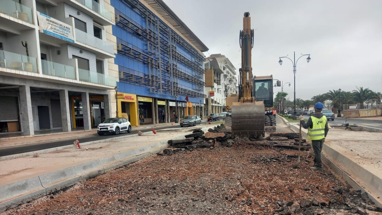 إعادة تهيئة بعض مقاطع إنجاز خط الترام باص بأكادير
