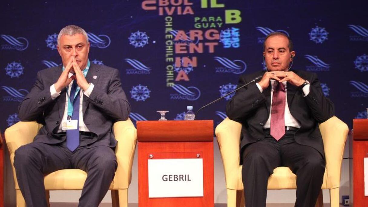 محمود جبريل إلى جانب التهامي الغرفي "منشط" المنتدى