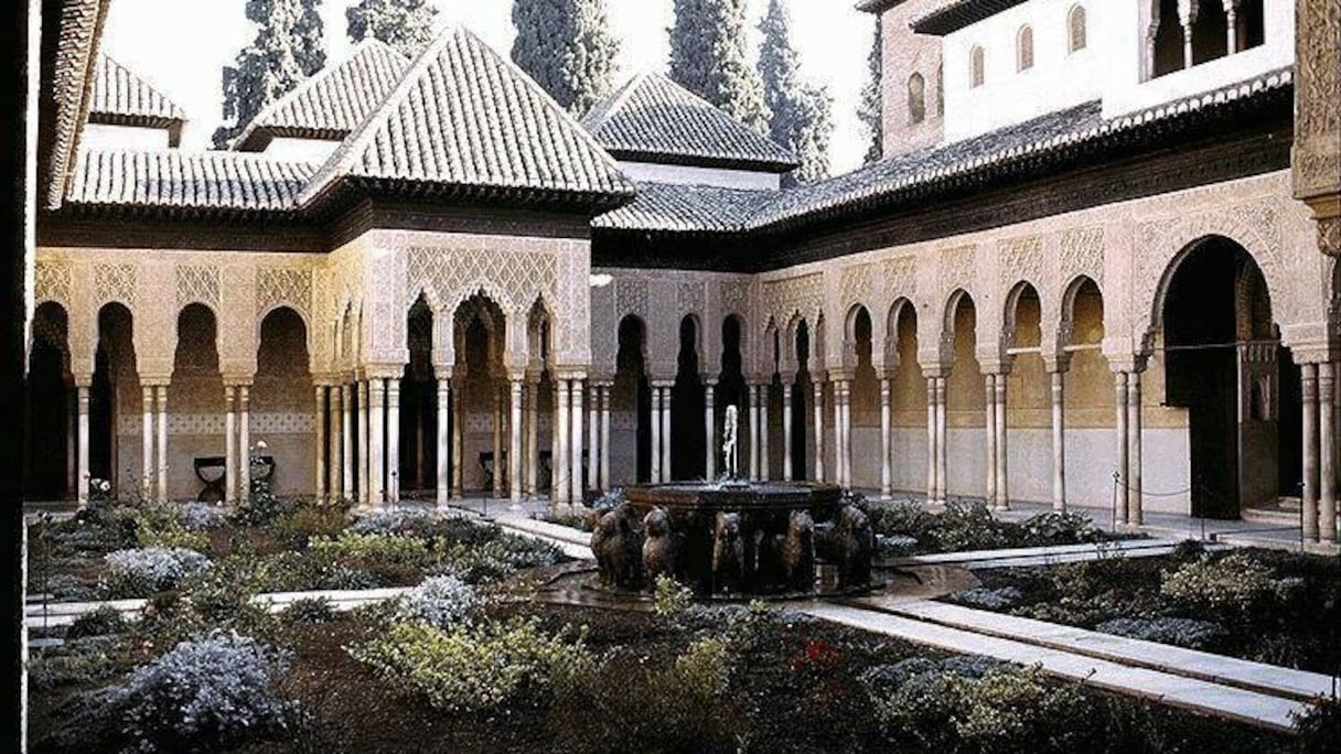 قصر الحمراء بإسبانيا
