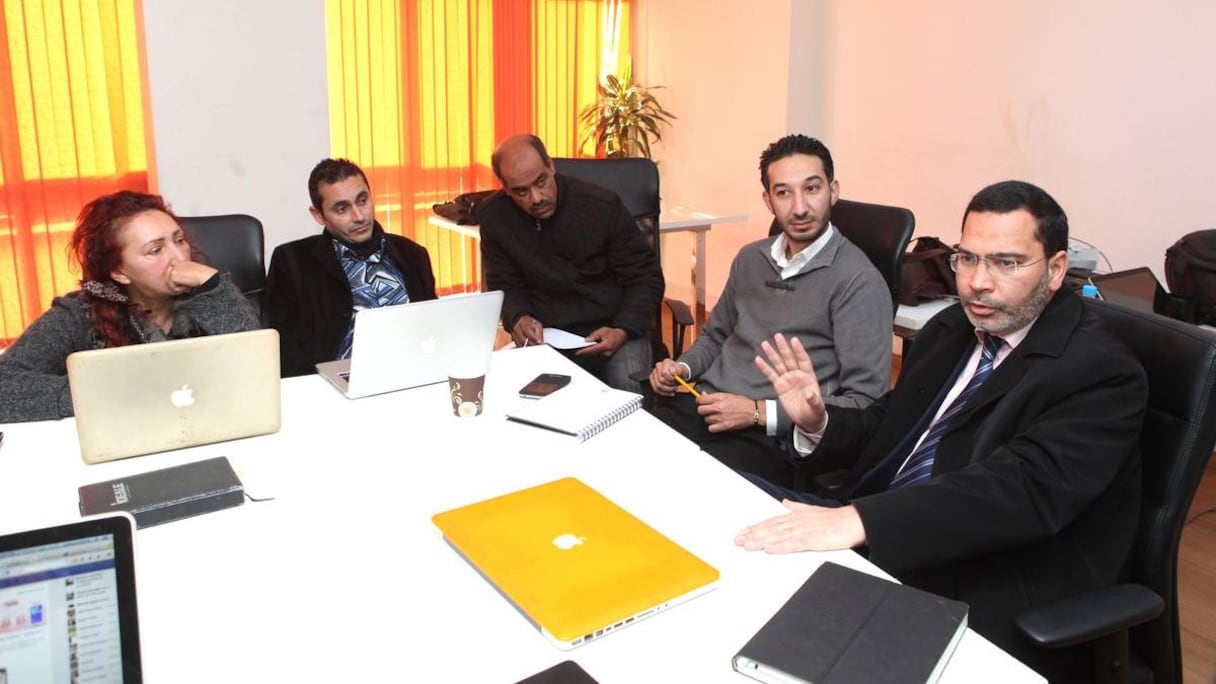 الخلفي يجيب على أسئلة هيئة التحرير
