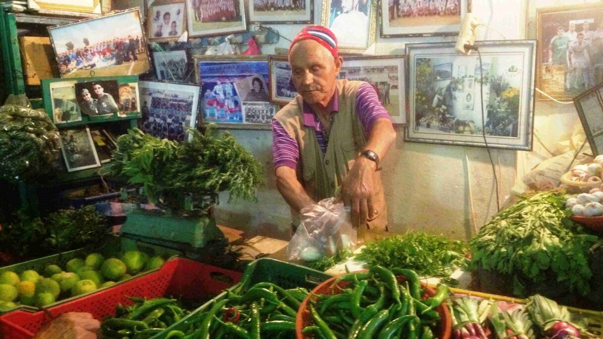 جانب من دكان التسولي في سوق أصيلة
