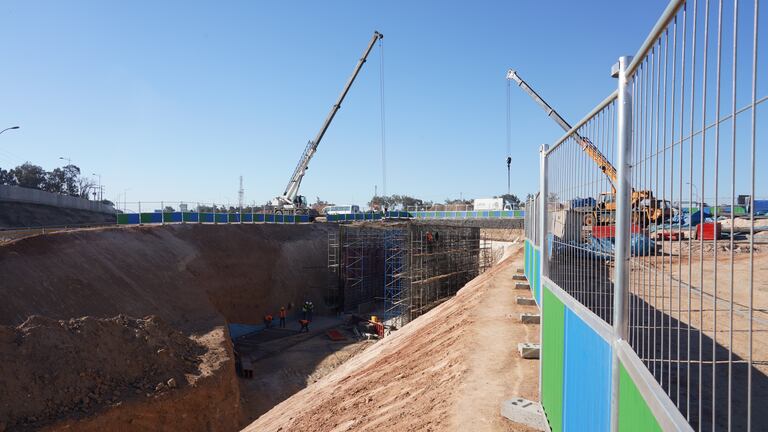 مشاهد حصرية لتشييد مفترق طرق من 3 مستويات بمدخل الدار البيضاء (خليل السالك /Le360)