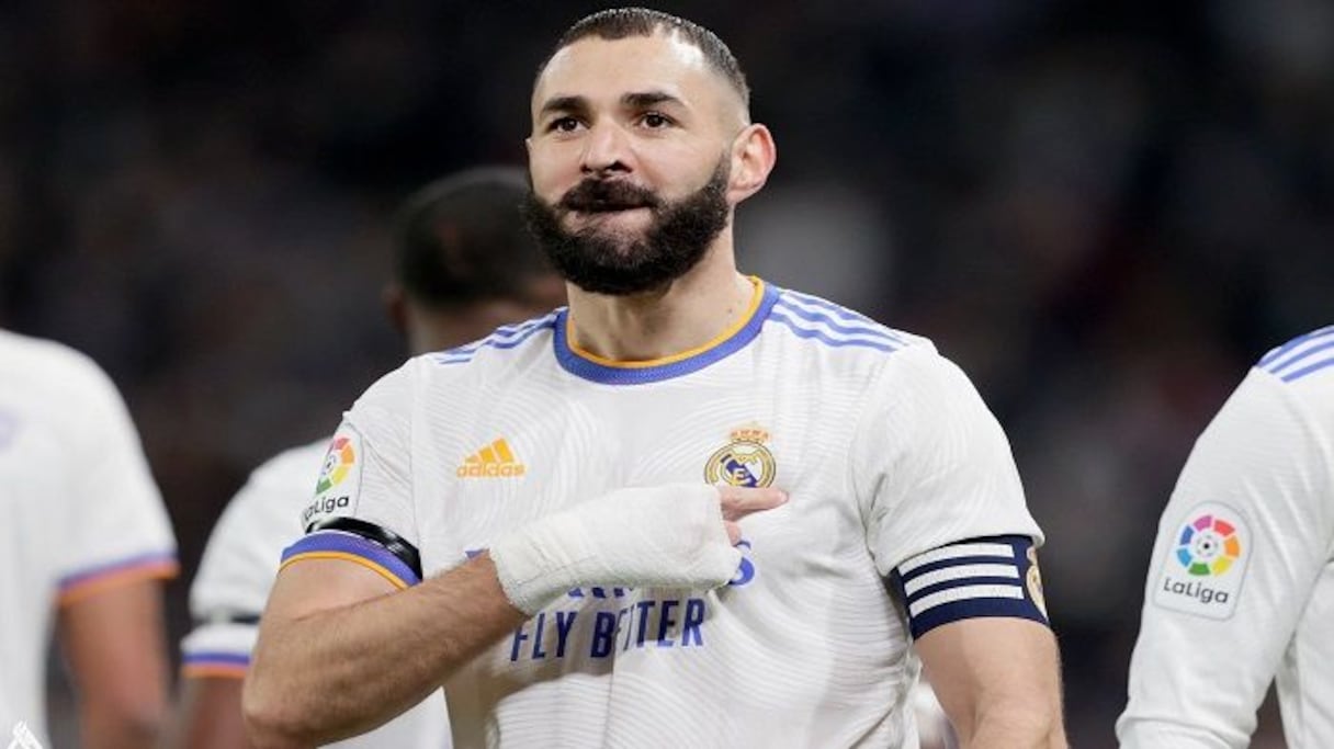 كريم بنزيمة، نجم فريق ريال مدريد الإسباني والمنتخب الفرنسي
