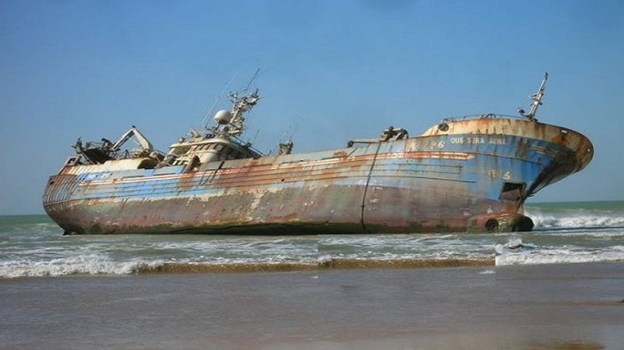 شاطئ بإقليم العيون
