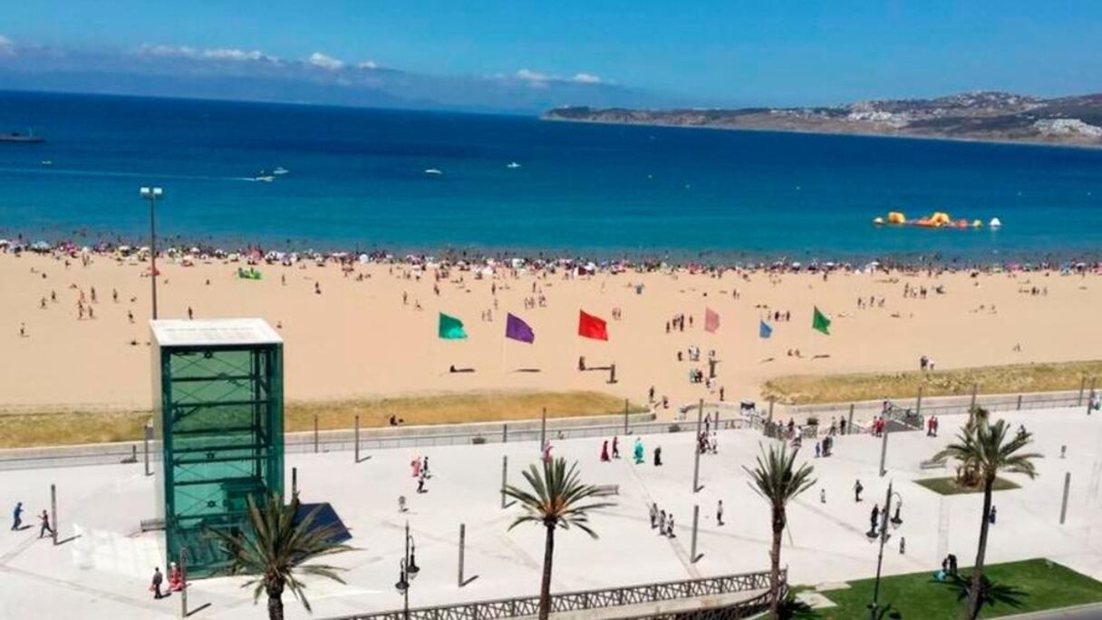 شاطئ مدينة طنجة
