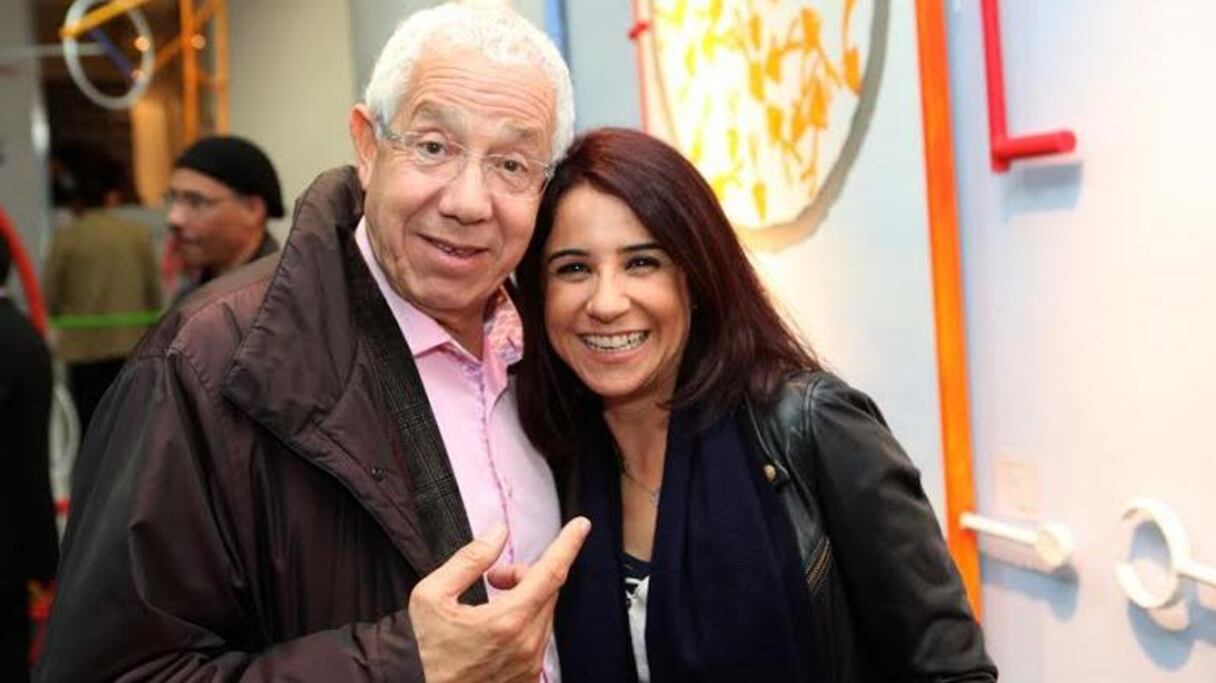 معرض جمع نورالدين عيوش، رجل الأعمال المغربي والناشط الجمعوي ورئيس جمعية زاكورة للقروض الصغرى بالممثلة سامية أقريو
