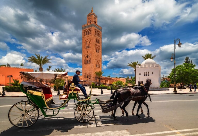 سكان مراكش يعلقون على ارتفاع درجة الحرارة إلى 48