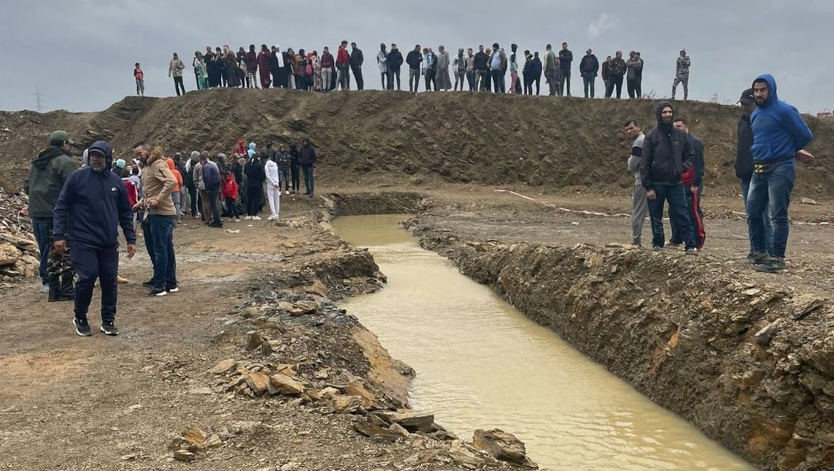 غرق طفل وسط مجرى مائي بطنجة
