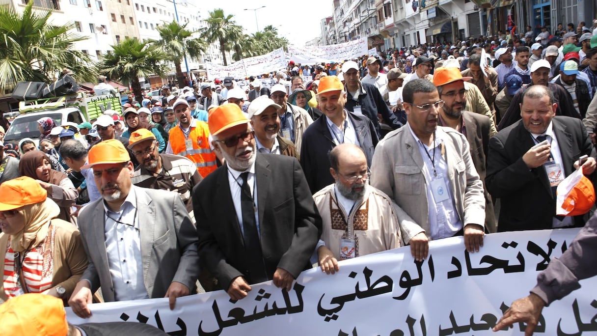 نقابة يتيم خرجت بالمئات في شارع أبي شعيب الدكالي 
