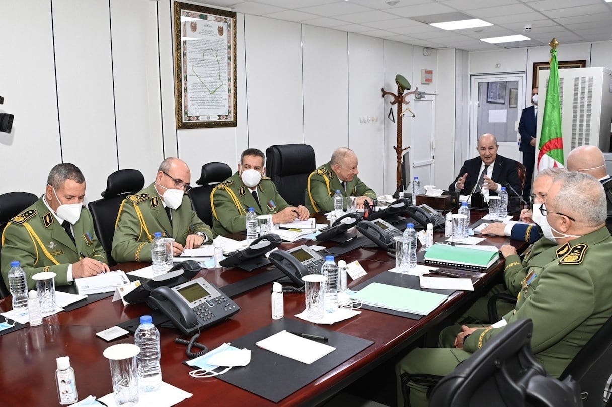 Le président algérien, Abdelmadjid Tebboune et les généraux de l'armée.