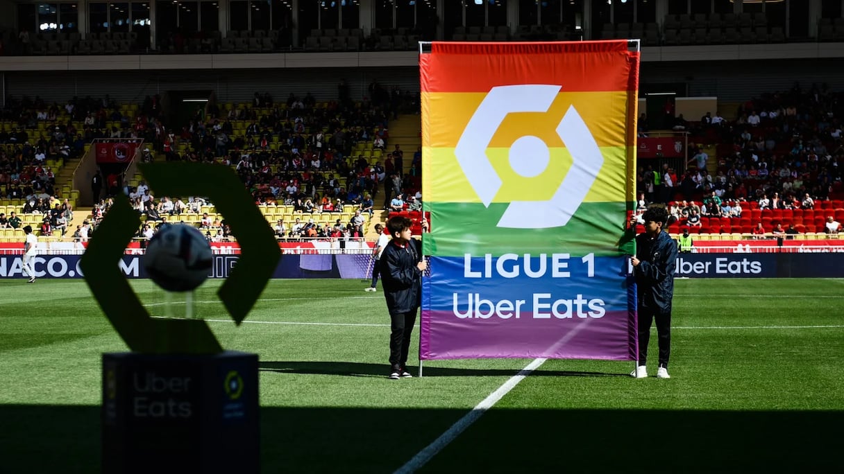 جدل في الدوري الفرنسي بعد رفض لاعبين حمل أقمصة تدعم "المثلية"