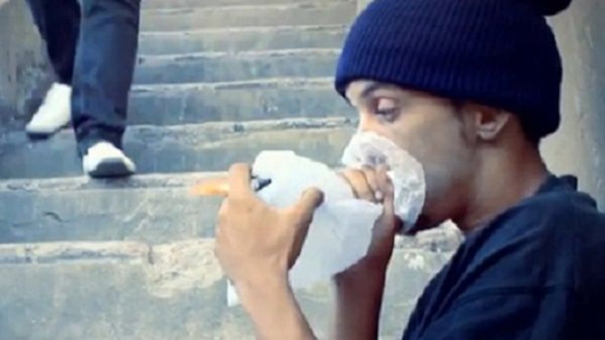 تعاطي مخدر السيليسيون ظاهرة باتت تهدد أطفالا ومراهقين في عمر البراعم
