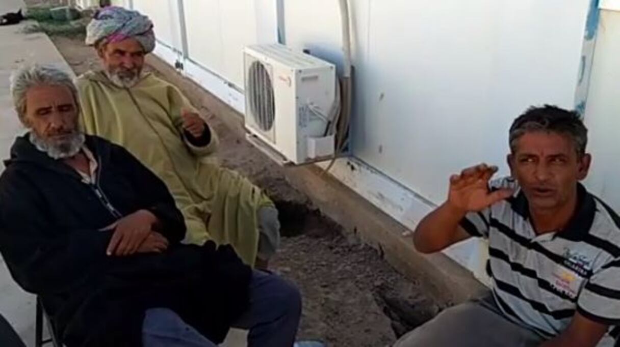 صحراويون يعتصمون في ميجيك
