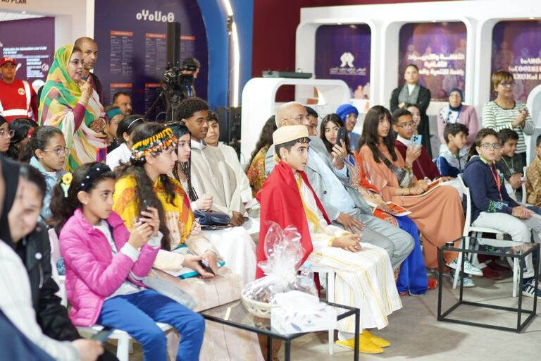 مشاركة الأطفال برواق المجلس الوطني لحقوق الإنسان بمعرض الكتاب