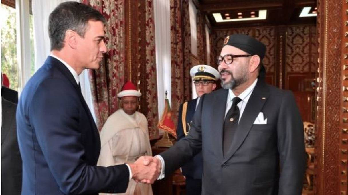 الملك محمد السادس خلال لقاء مع رئيس الحكومة الإسباني بيدرو سانشيز

